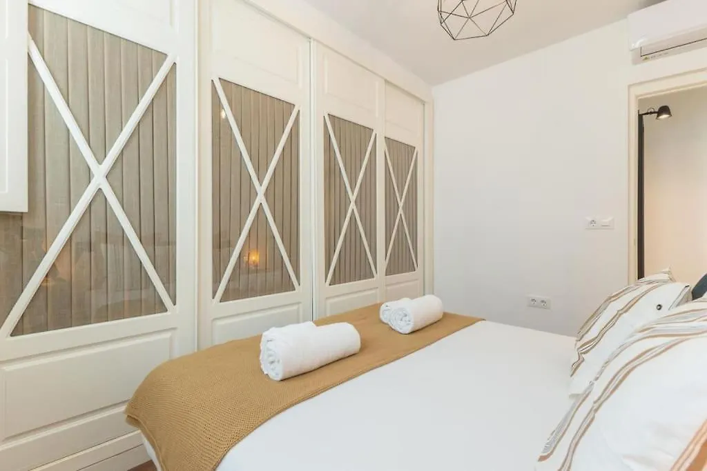 Apartment Alhondiga Central Suite By Valcambre Seville