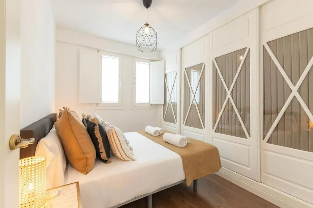 Alhondiga Central Suite By Valcambre Seville 0*,
